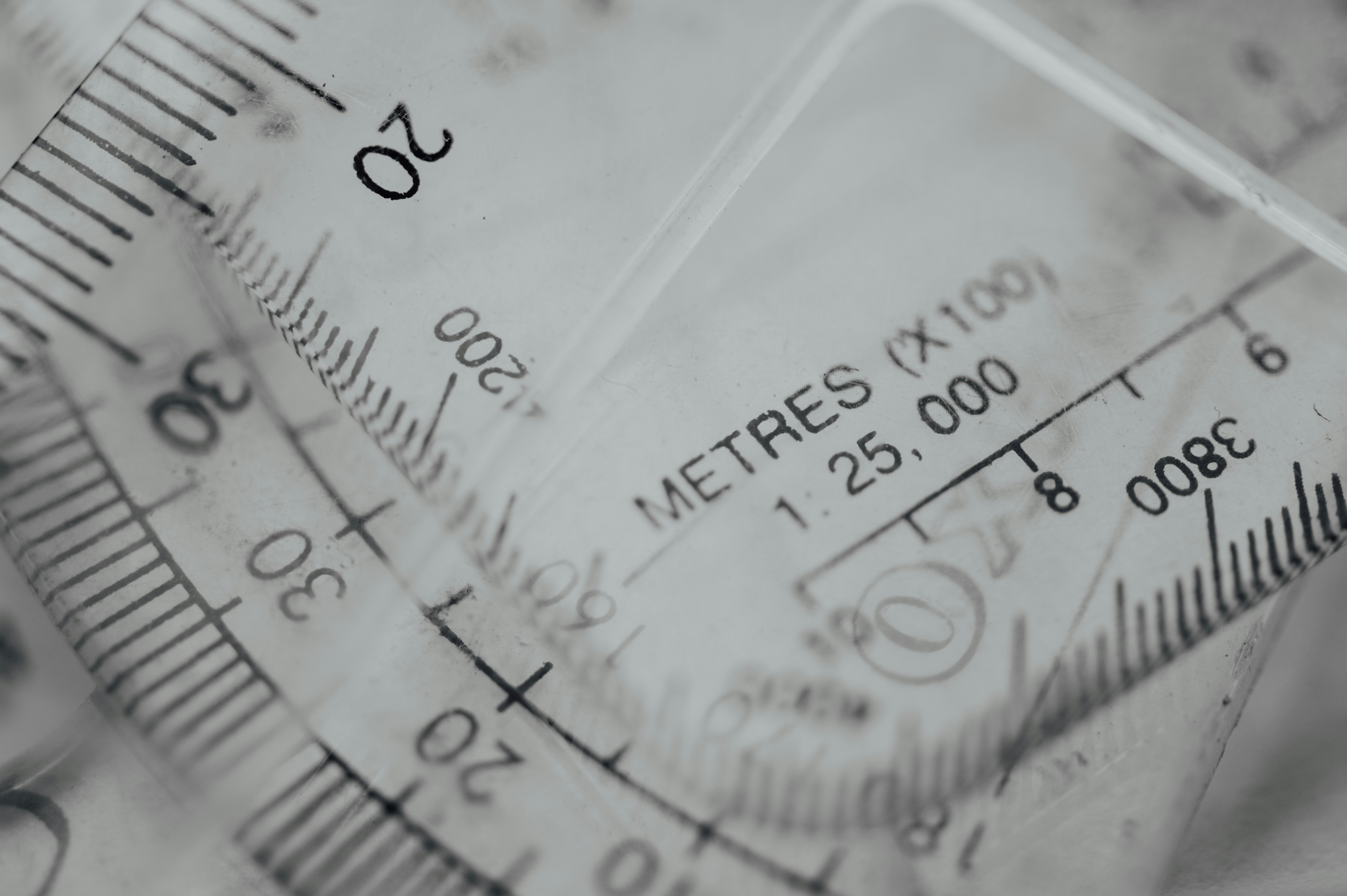 white and black analog gauge